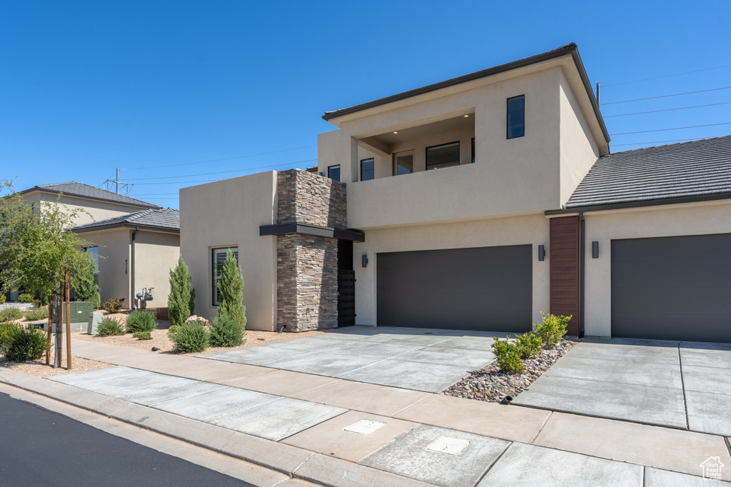 Contemporary house with a garage