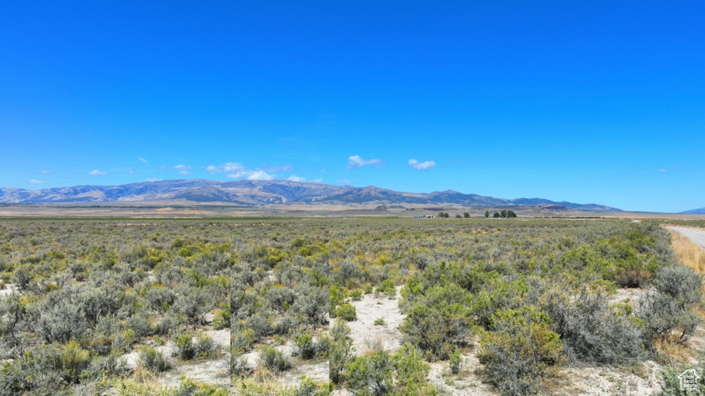View of mountain feature