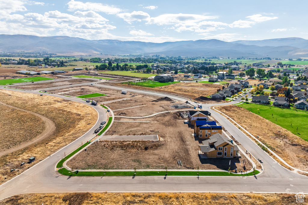 Drone / aerial view featuring a mountain view