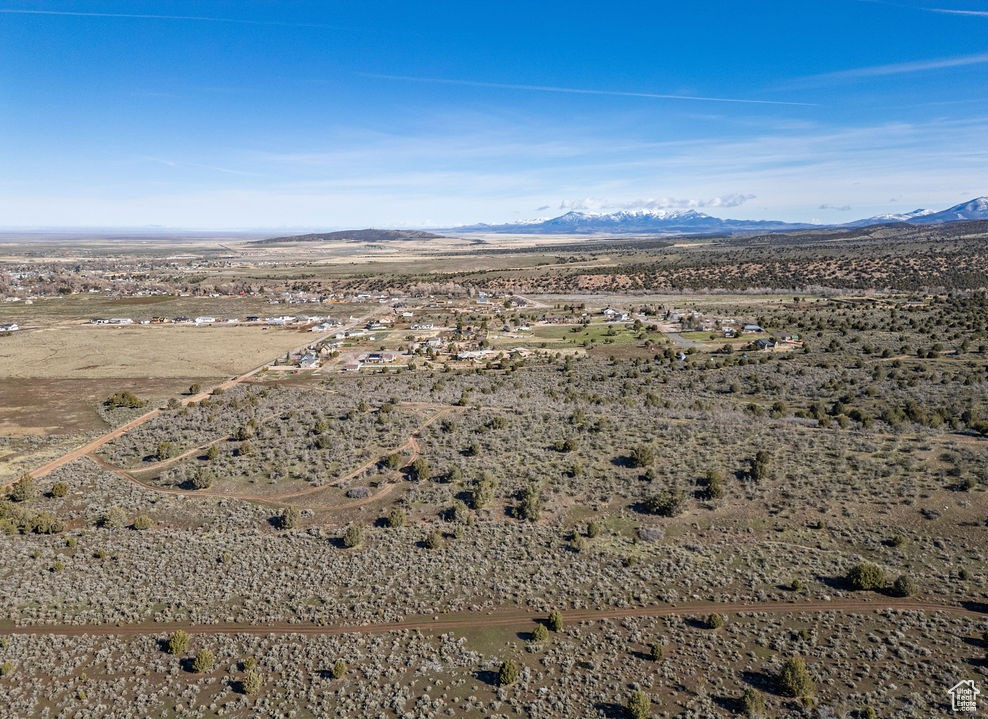 Bird's eye view with a mountain view