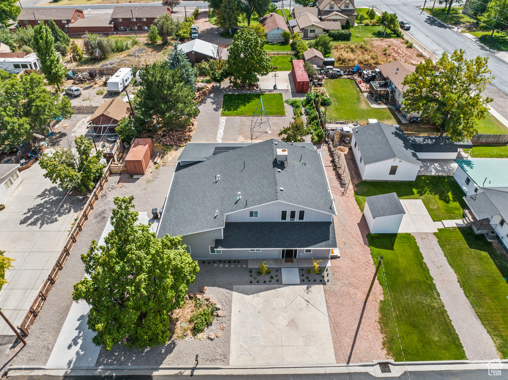 Birds eye view of property