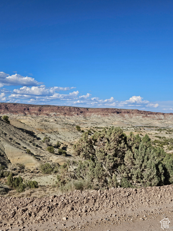 View of mountain feature