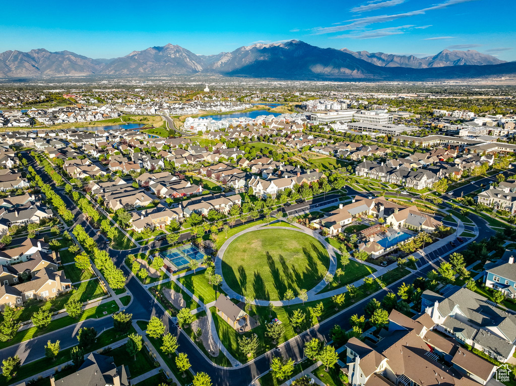 Bird\\\\\\\'s eye view featuring a mountain view