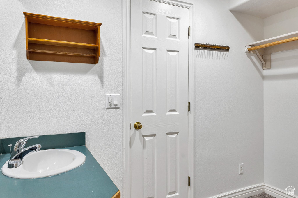 Bathroom with sink