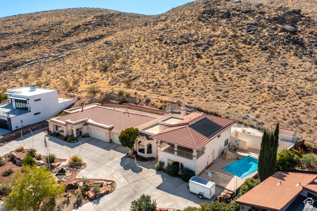 Bird's eye view featuring a mountain view