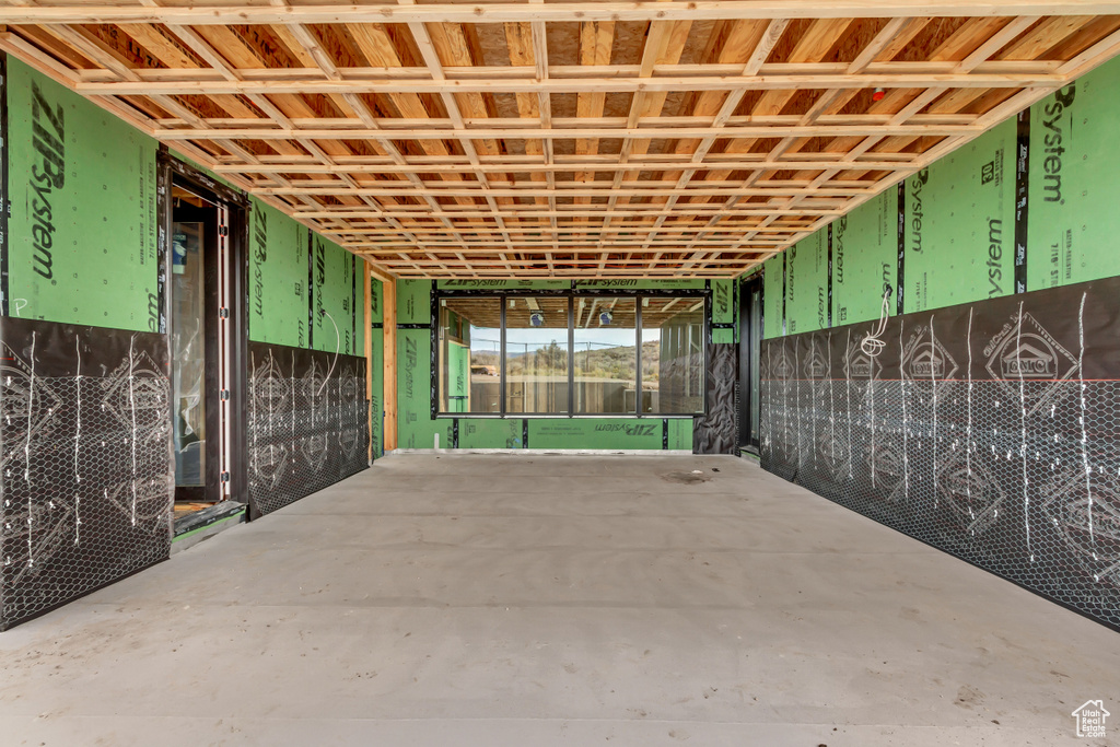 Miscellaneous room featuring concrete flooring