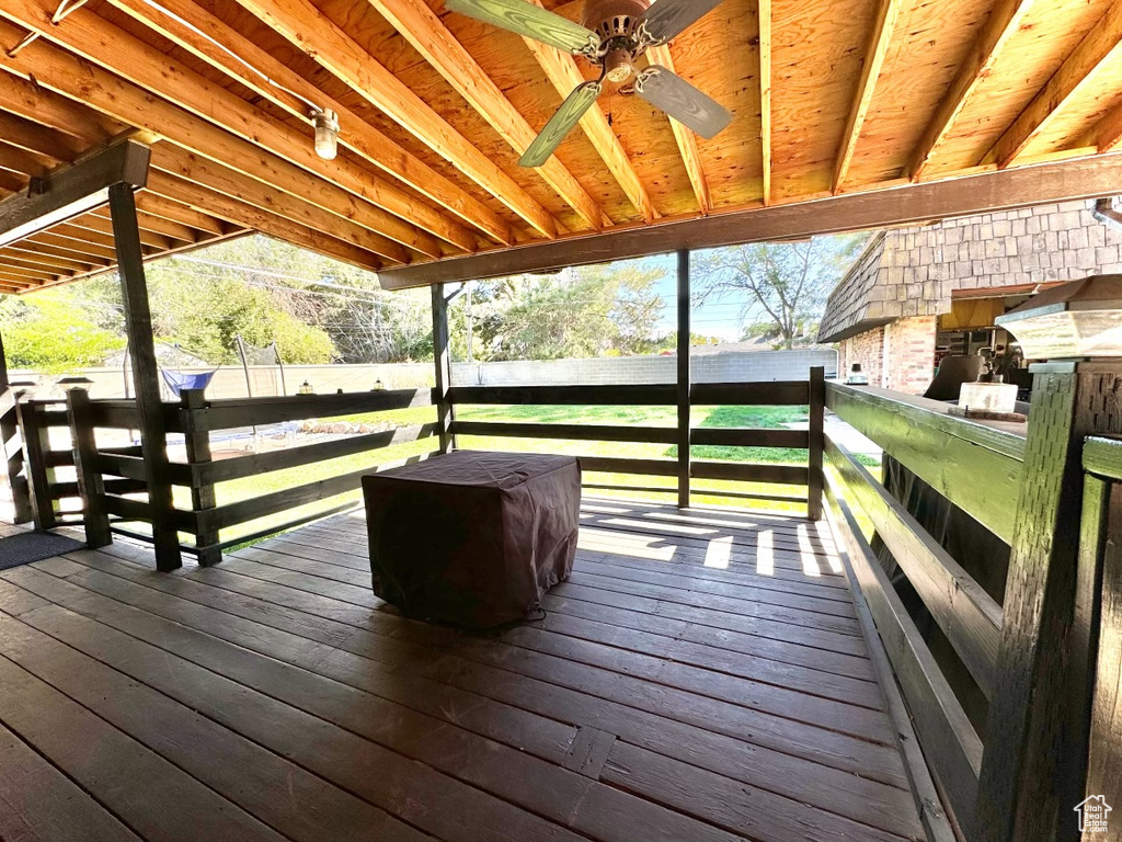 Deck with ceiling fan