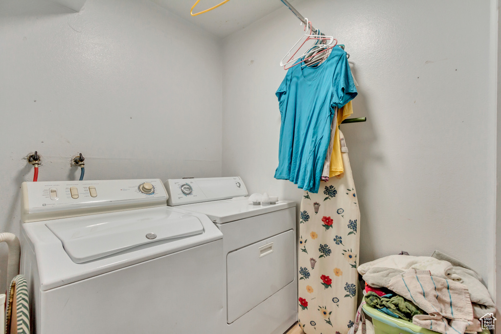 Clothes washing area with washer and dryer