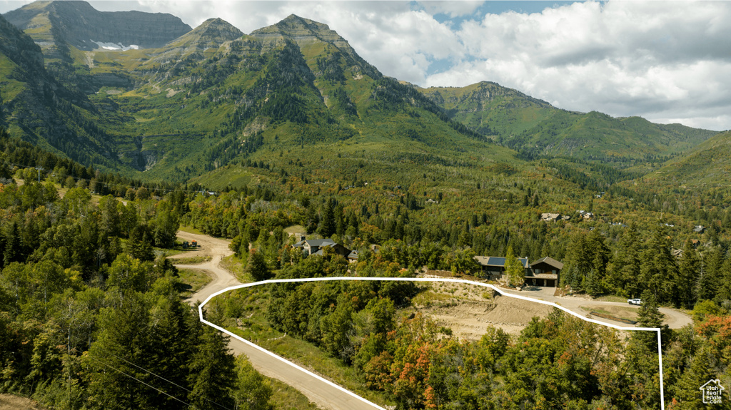 View of mountain feature