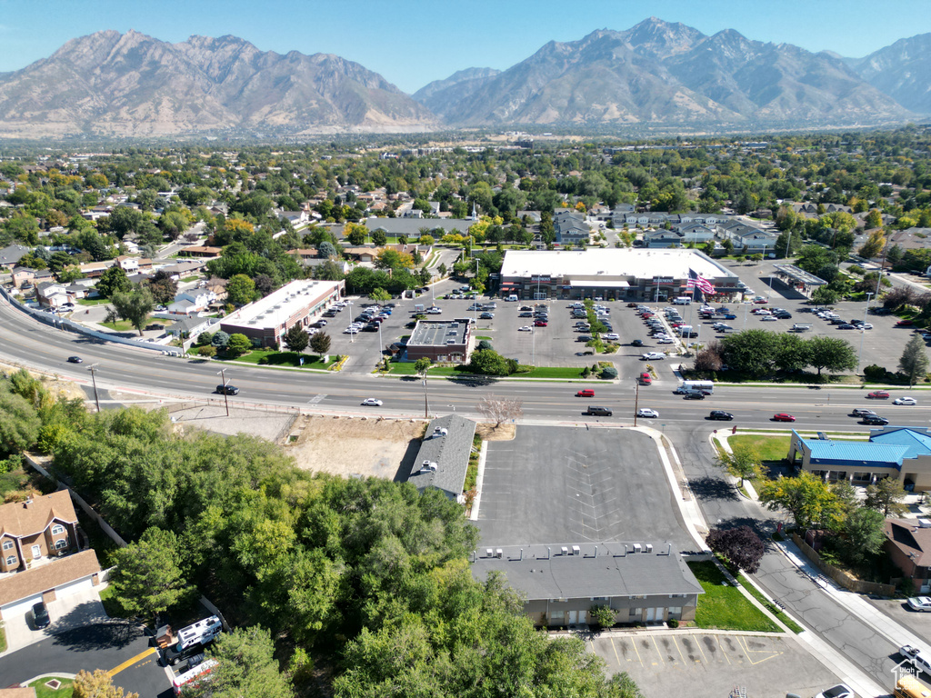 Drone / aerial view featuring a mountain view