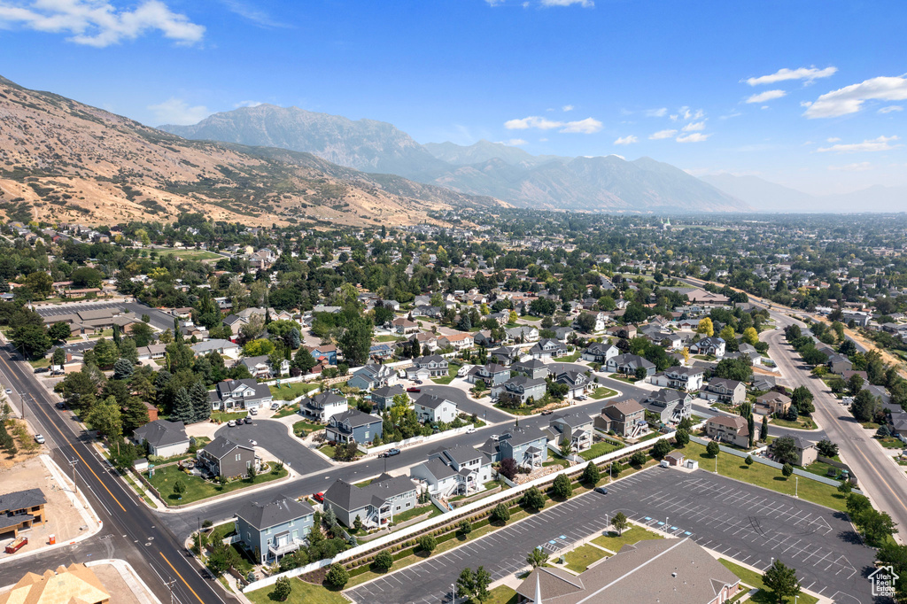 Drone / aerial view featuring a mountain view