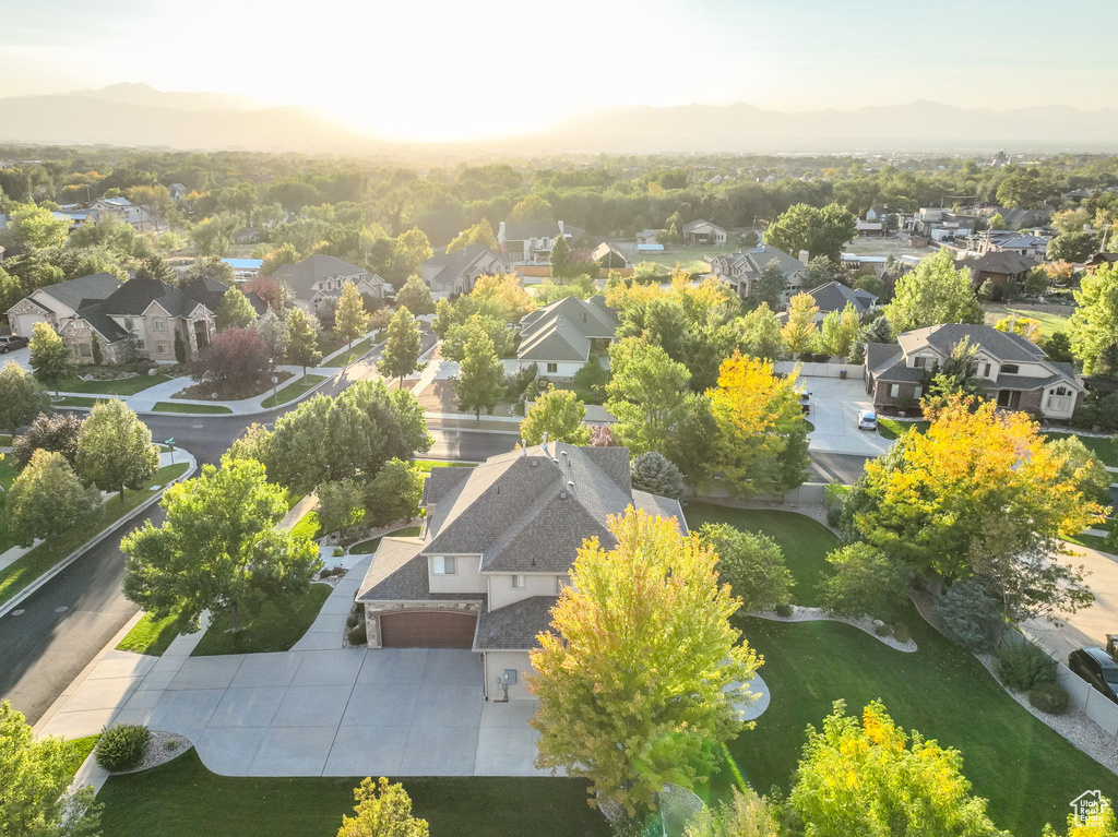 Birds eye view of property