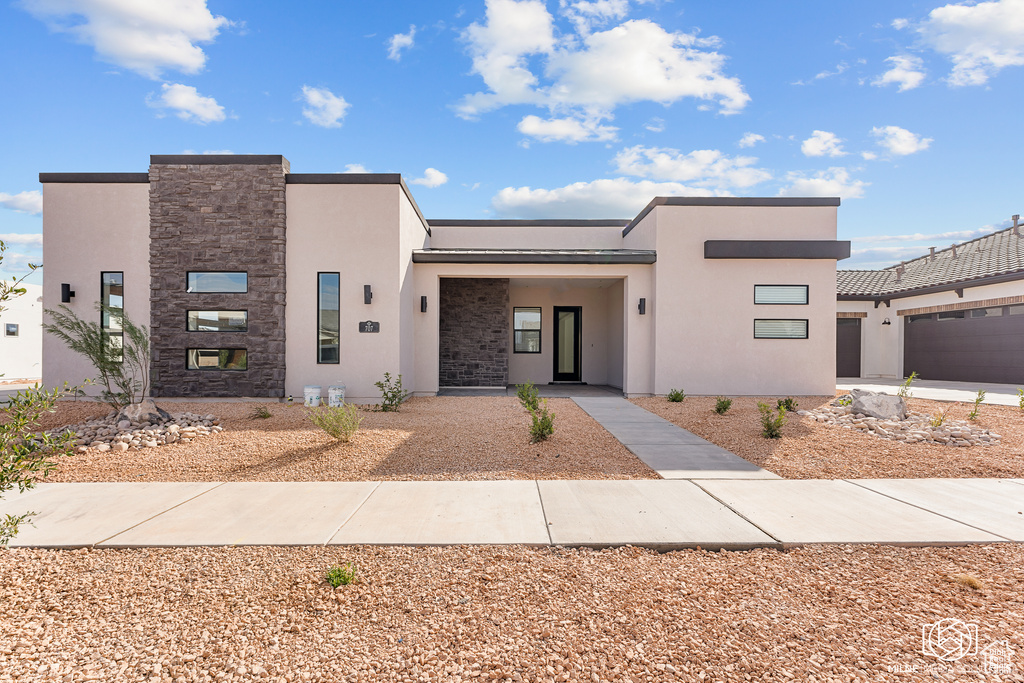 Contemporary house with a garage