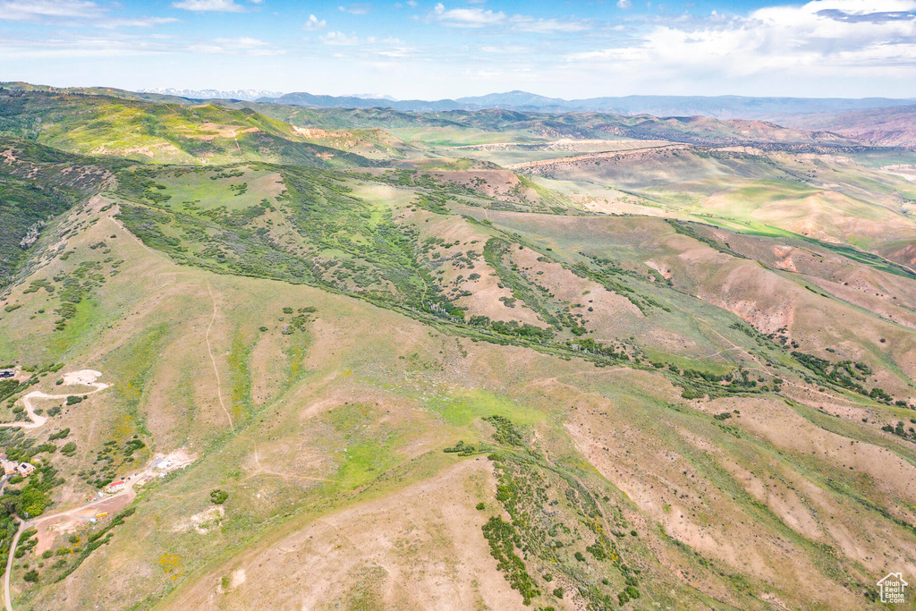 Bird's eye view with a mountain view