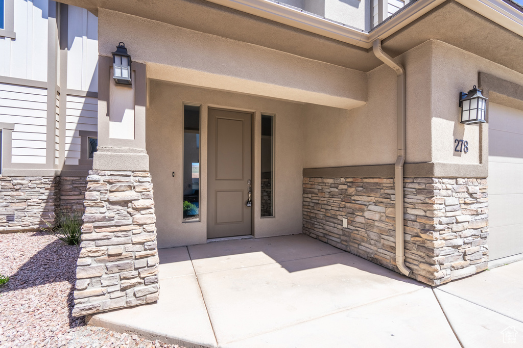 View of property entrance
