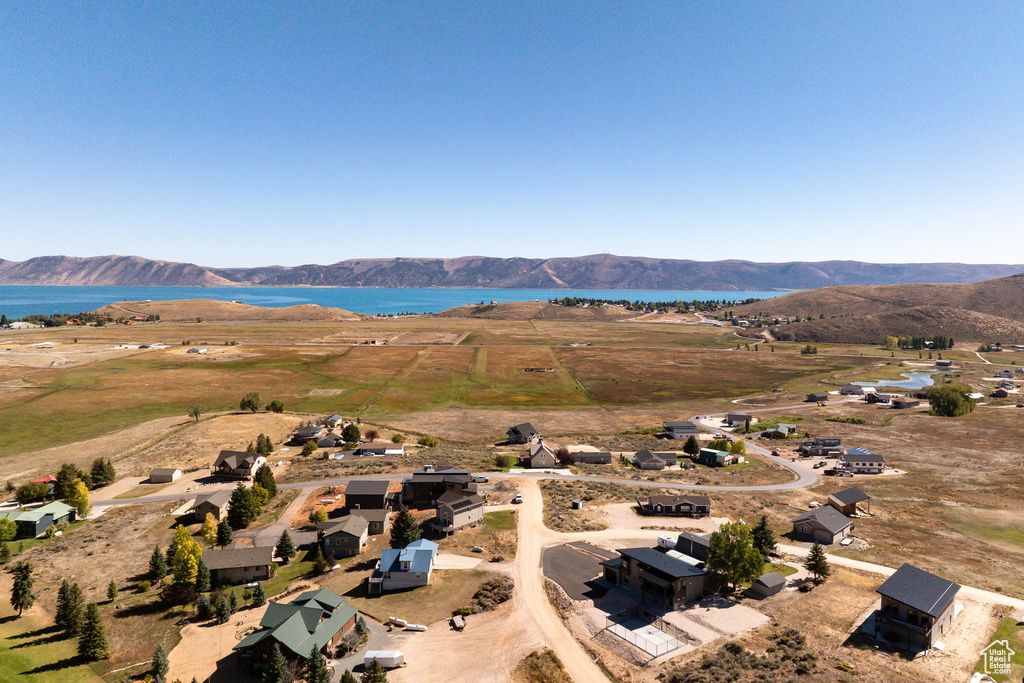 Bird's eye view with a mountain view