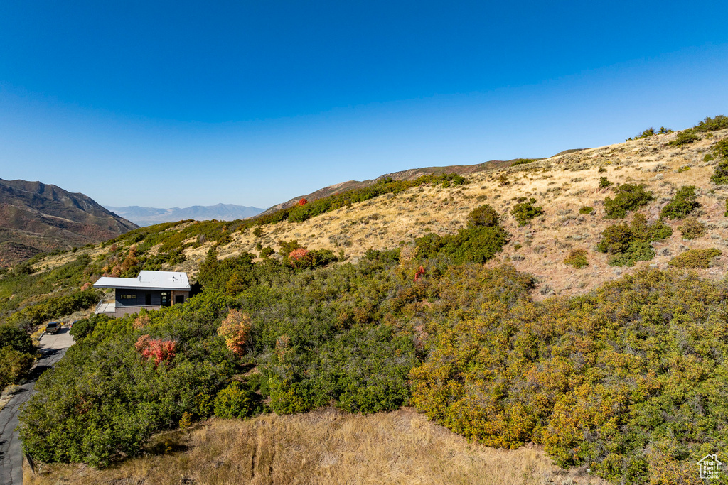 5855 E PIONEER RIDGE CIR Salt Lake City, UT 84108