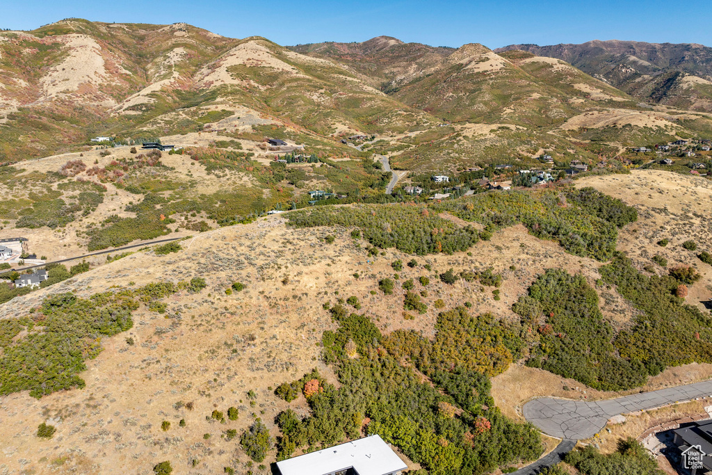 5855 E PIONEER RIDGE CIR Salt Lake City, UT 84108