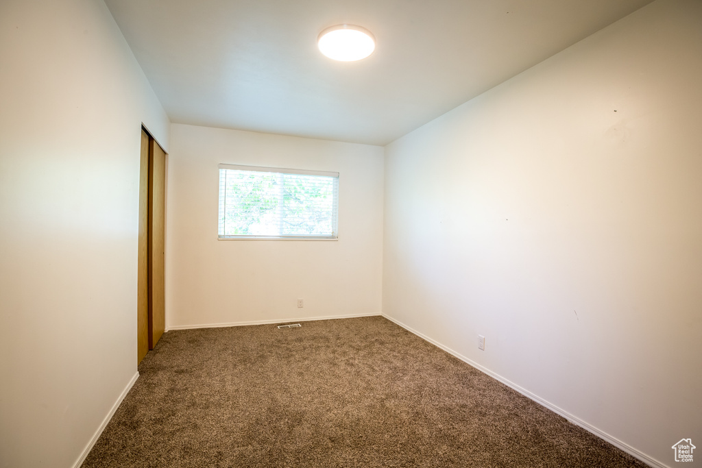 5940 S WOODVIEW DR Kearns, UT 84118