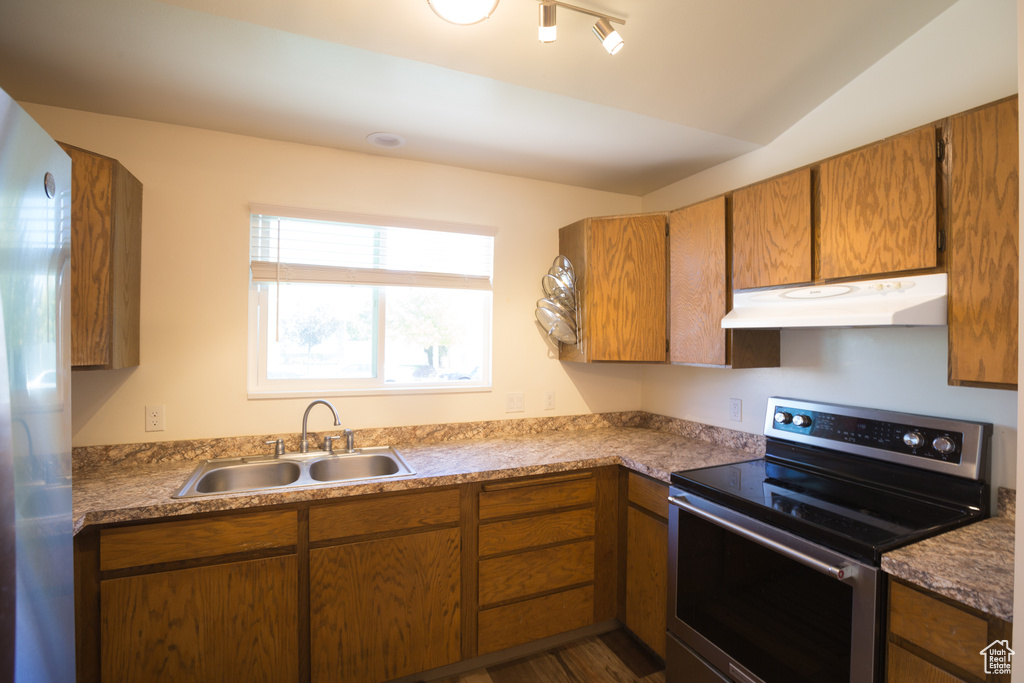 5940 S WOODVIEW DR Kearns, UT 84118