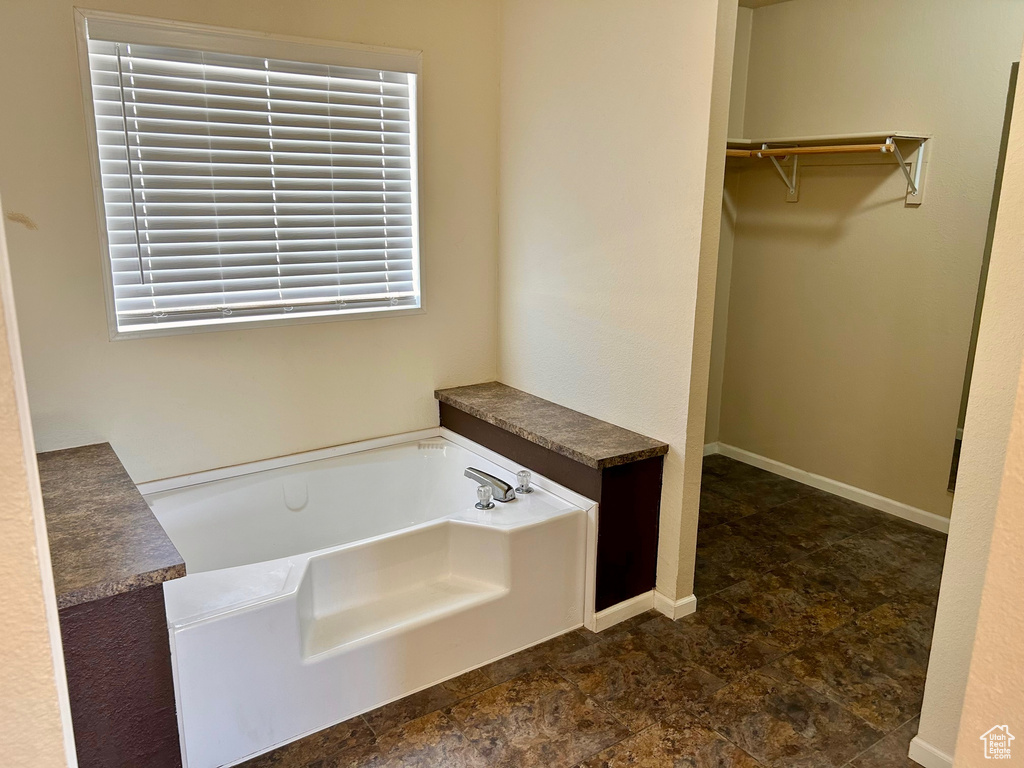 Bathroom featuring a bathtub