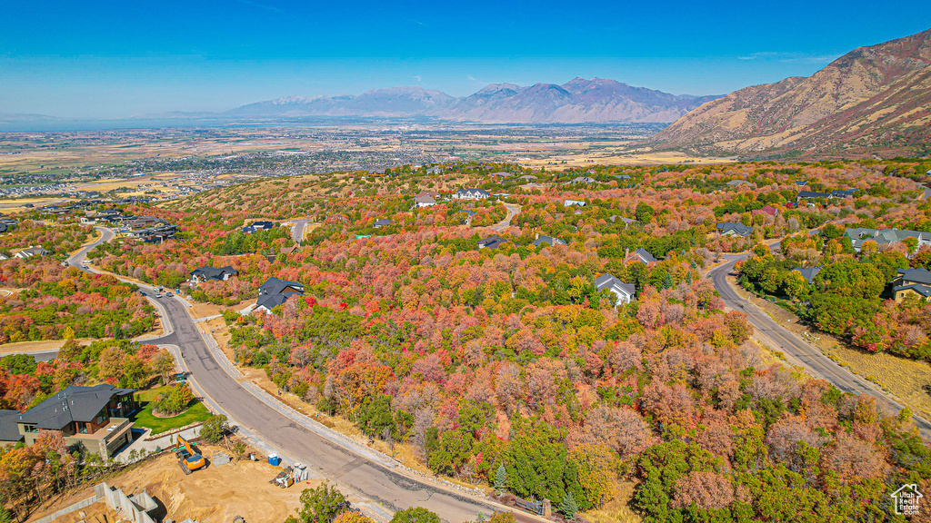 Drone / aerial view featuring a mountain view