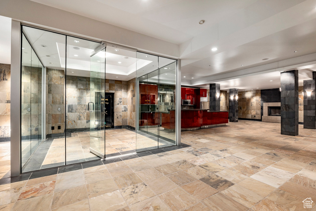 Community lobby with recessed lighting