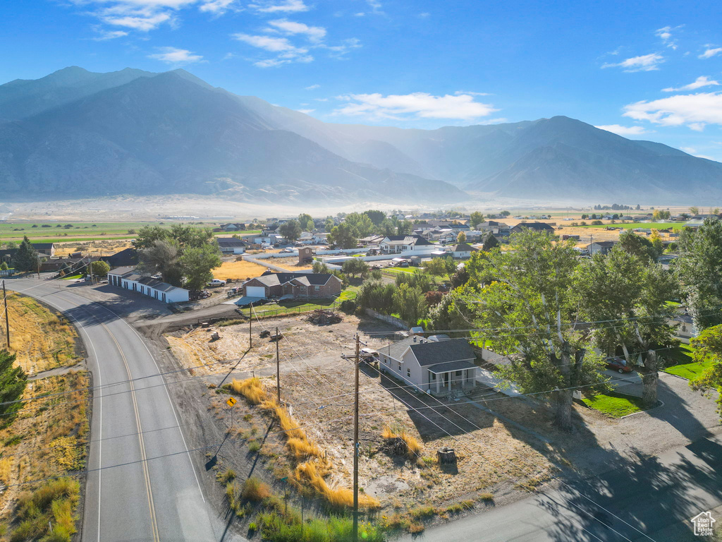 View of mountain feature