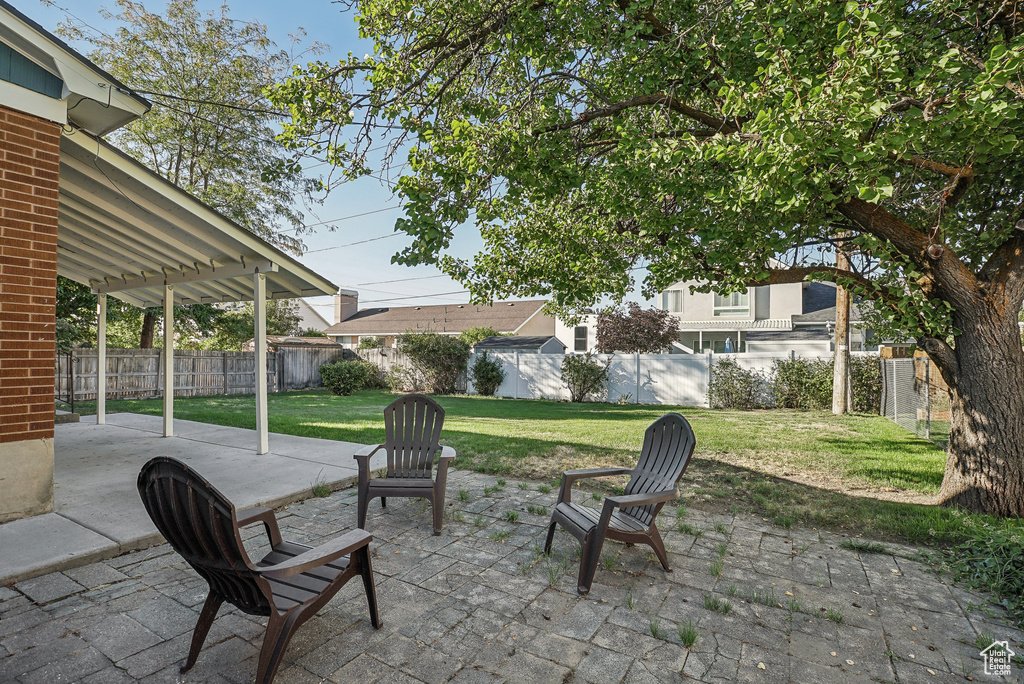 View of patio / terrace featuring a pergola