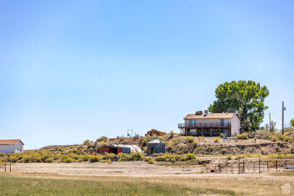 View of yard featuring a rural view