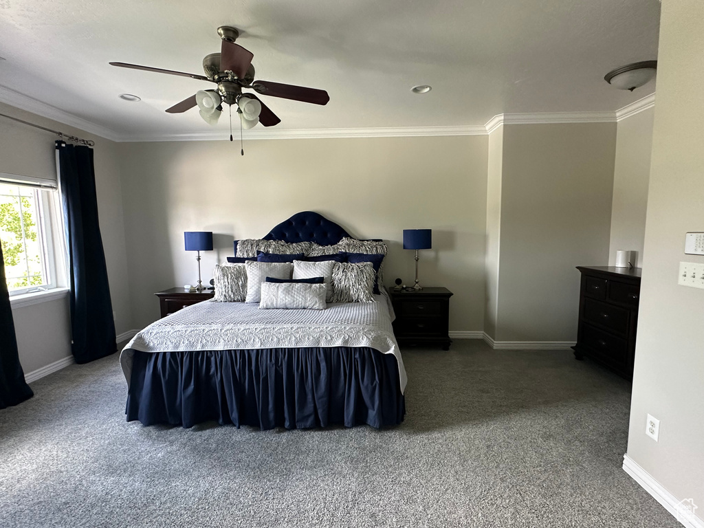 Bedroom with carpet, ornamental molding, baseboards, ceiling fan, and recessed lighting