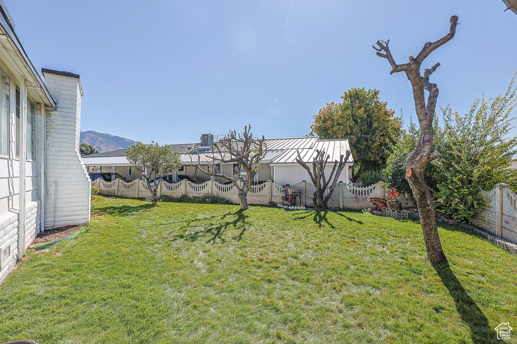 View of yard with a mountain view