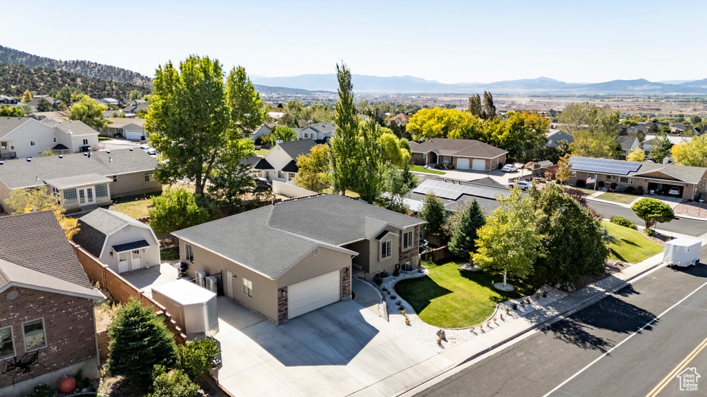 Bird's eye view with a mountain view