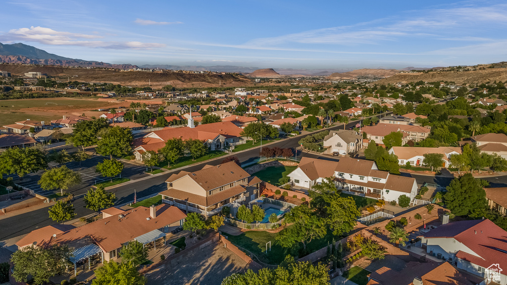 Bird's eye view with a mountain view