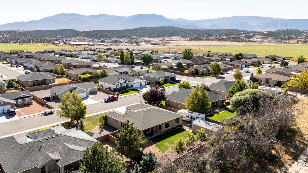 Bird\\\\\\\'s eye view featuring a mountain view