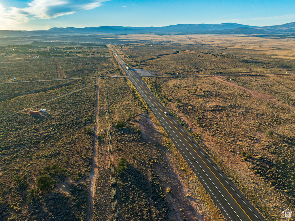 Aerial view with a mountain view