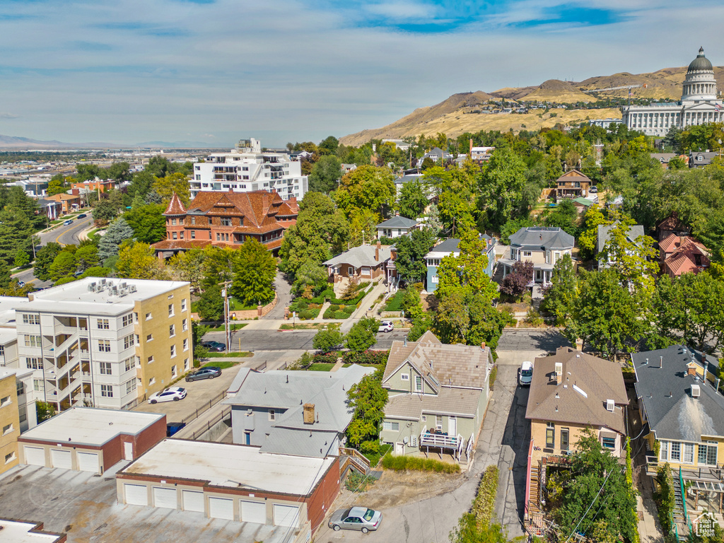 Birds eye view of property featuring a mountain view