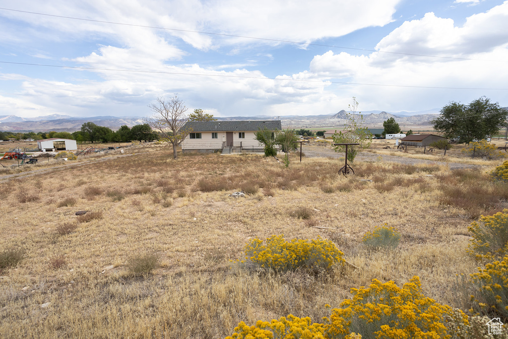 Exterior space featuring a mountain view and a rural view