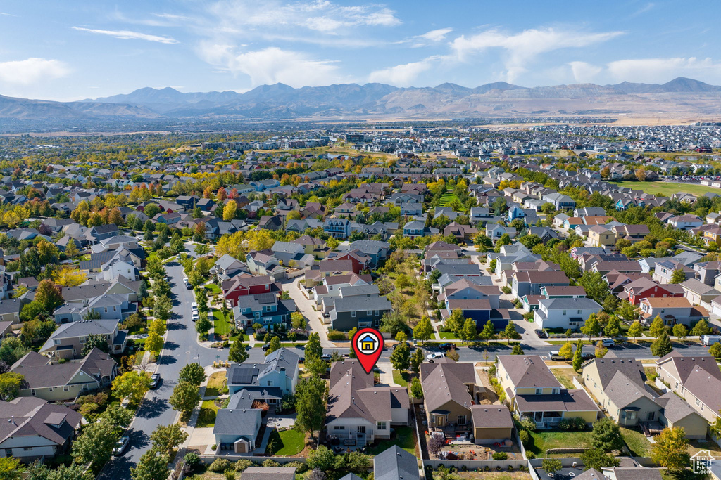 Bird's eye view featuring a mountain view