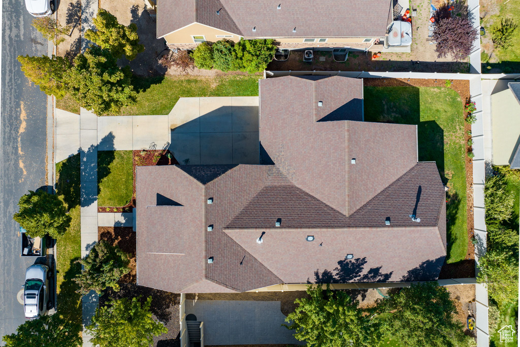 Birds eye view of property