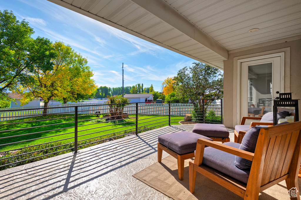 View of patio / terrace