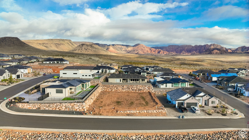 Aerial view with a mountain view