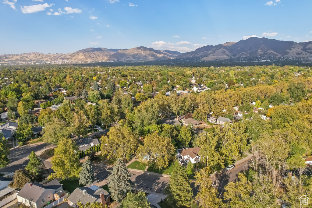 Drone / aerial view with a mountain view