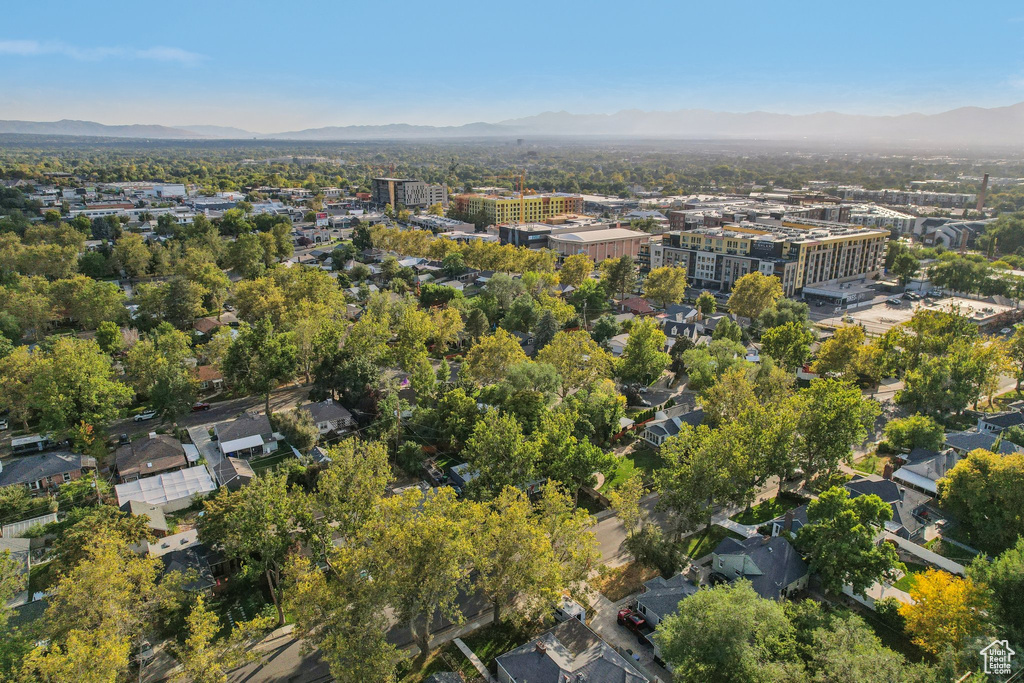 Bird\'s eye view featuring a mountain view