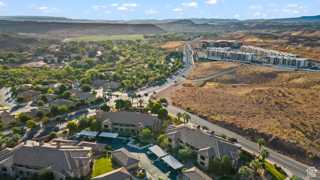 Drone / aerial view featuring a mountain view