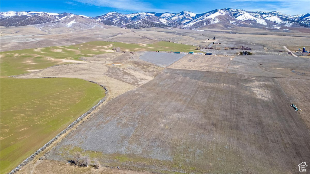 Bird's eye view featuring a mountain view