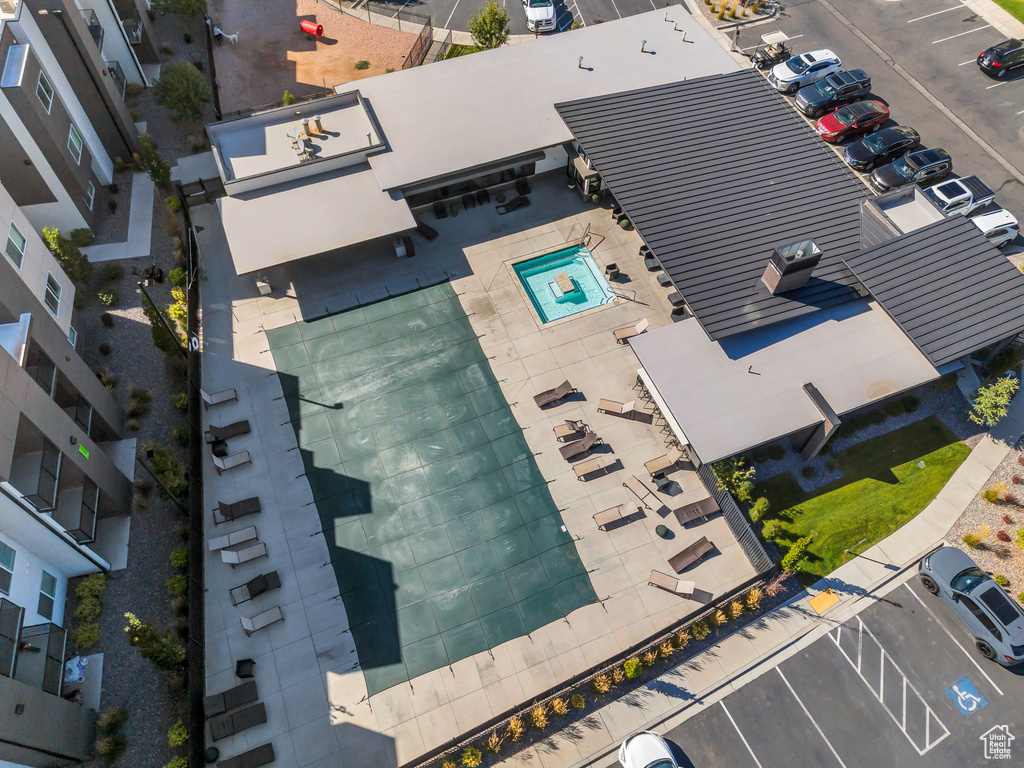 Birds eye view of property