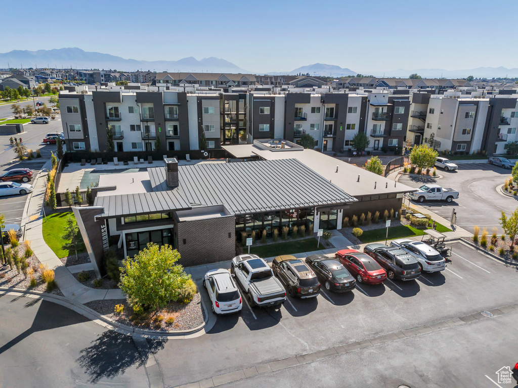 Bird\'s eye view featuring a mountain view