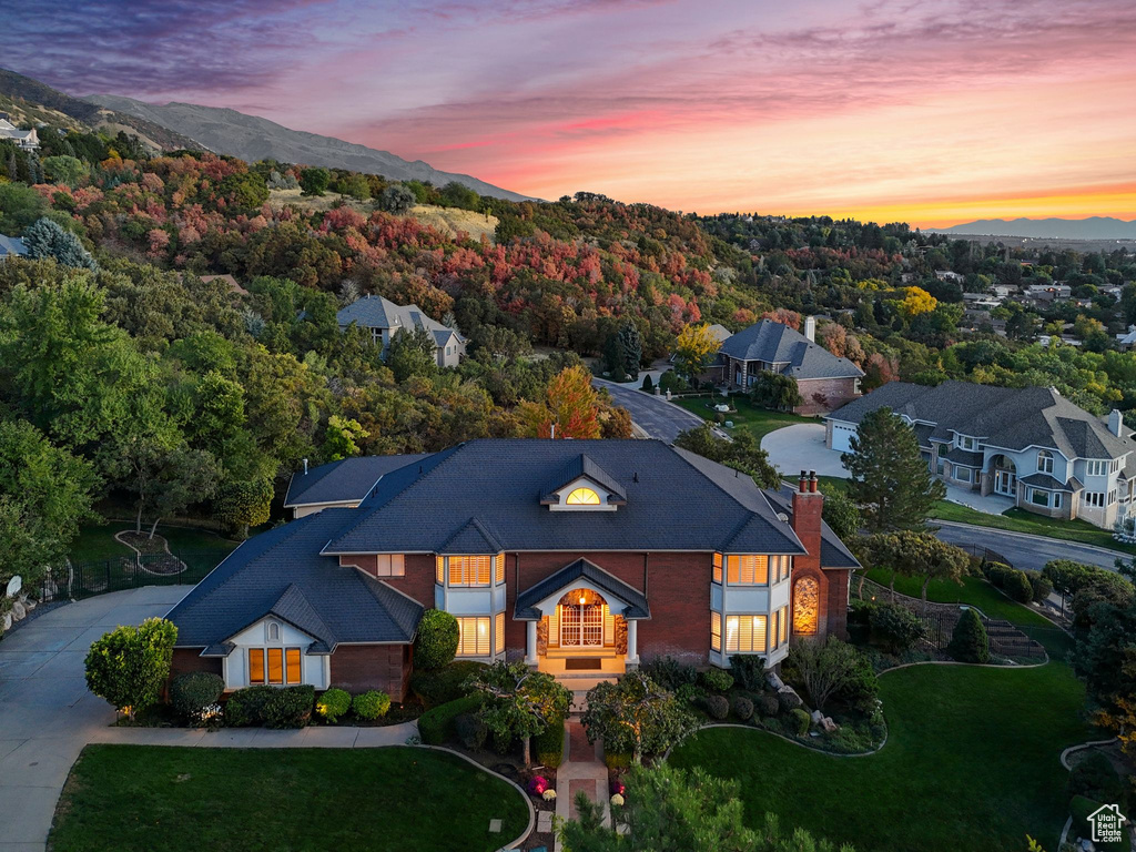 Aerial view at dusk with a mountain view