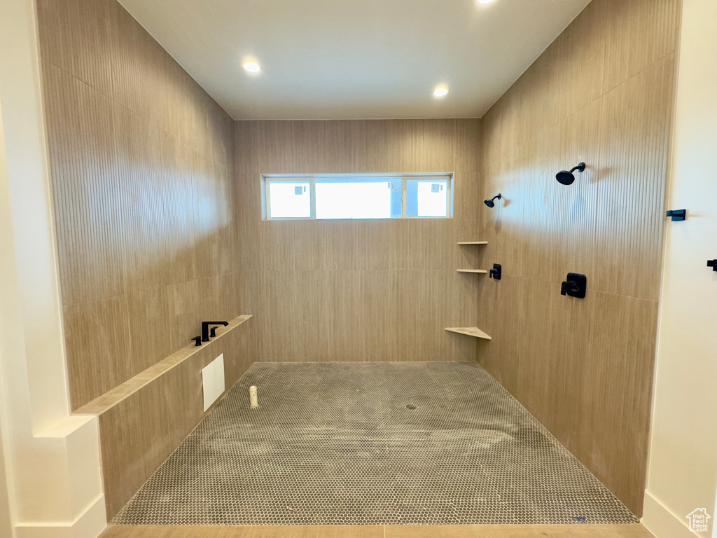 Bathroom with a tile shower